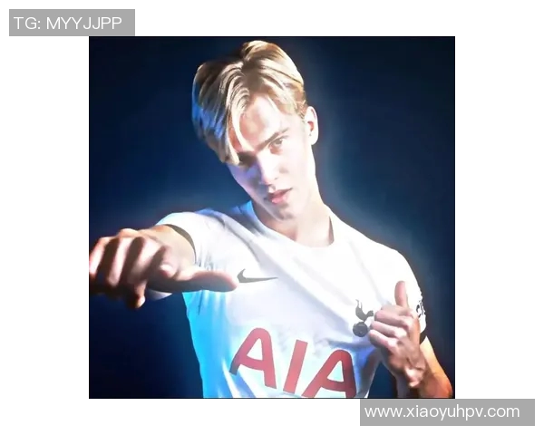 纵观足坛那些以颜值与球技并存的帅气足球巨星们